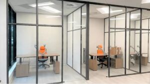 Vách ngăn thạch cao văn phòng là gì? Các loại vách ngăn phổ biến nhất